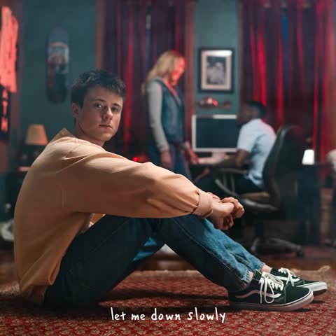 ภาพตัวอย่าง Let Me Down Slowly