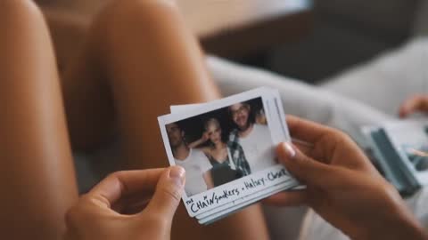 ภาพตัวอย่าง e7559 The Chainsmokers - Closer Lyric ft. Halsey