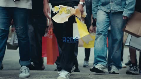 ภาพตัวอย่าง สาริกาลิ้นทอง - Paper Planes x โจอี้ ภูวศิษฐ์ (genie 100x100) 「Official MV」
