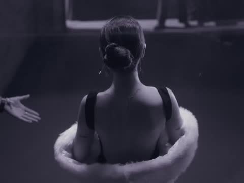 ภาพตัวอย่าง BLVCKHEART - เมื่อไหร่จะมี (มีใจให้กัน) [Official Music Video]