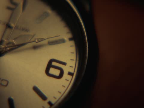 ภาพตัวอย่าง อยากจะกอดเธอนาน ๆ (HAVE A GOOD TIME) [Official MV] BLVCKHEART